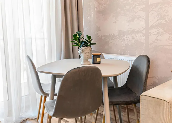 Larabelle Home Coresi